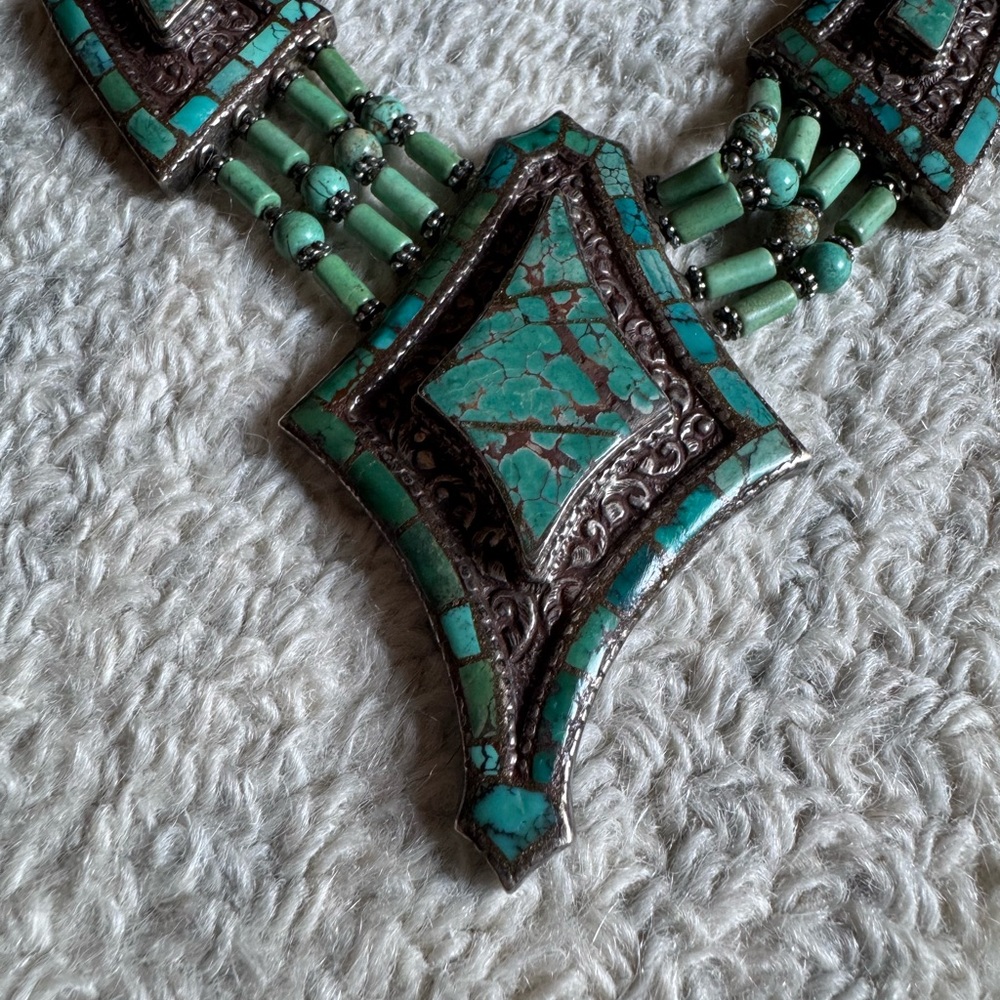 Green Multi-Strand Necklace With Triangular Penda… - image 2